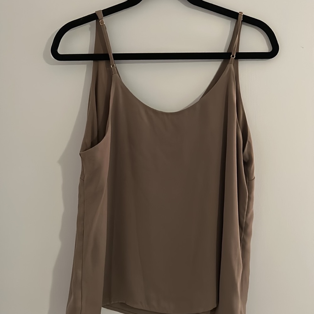 A New Day taupe adjustable strap tank. Size L - Picture 4 of 5
